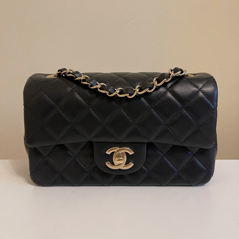 ❌SOLD❌ Brand new Chanel mini lambskin black with light gold hardware